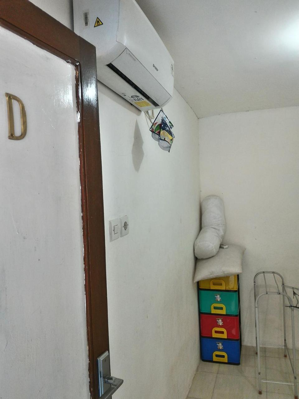 Kost 48 Surabaya Hotel Buitenkant foto